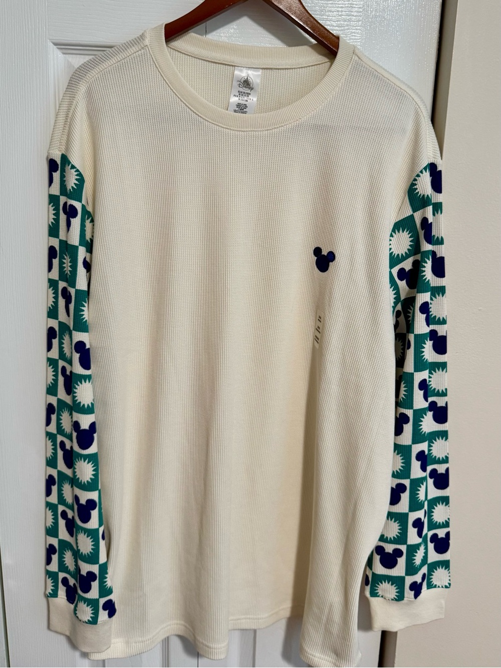 Disney Cream Thermal Shirt with Navy and Green Mickey Accent Sleeves Size 2XL